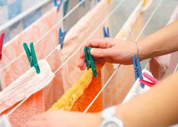 Adiós al tender:  el nuevo invento que seca la ropa en menos tiempo y optimiza el espacio