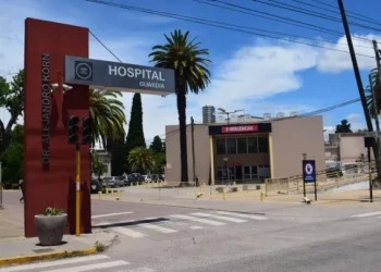 Conmoción en La Plata: una joven fue prendida fuego por su novio y lucha por su vida