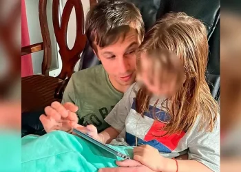 Después de 7 meses, la nena que había sido secuestrada por su mamá y llevada a Chile volvió al país