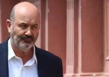 Sturzenegger celebró el cierre de 200 áreas del Estado