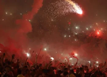 Se confirmaron las sanciones de Conmebol a River y Racing por el uso de pirotecnia