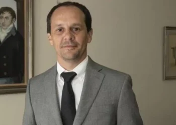 Aseguran que el efecto de la baja del impuesto PAÍS se verá en forma progresiva