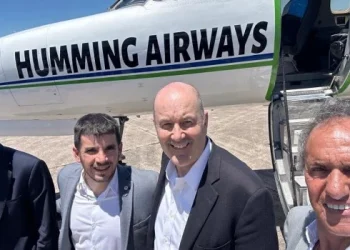 Se inauguró la ruta aérea Villa María-Venado Tuerto-Aeroparque, con la presencia de Sturzenegger y Scioli