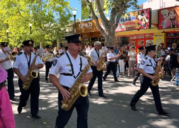 Cientos de sanrafaelinos disfrutaron de la Banda de Música de la Policía en el centro de la Ciudad
