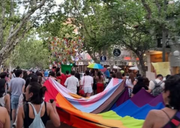 Con nutrida concurrencia San Rafael tuvo su «Marcha del Orgullo» por las calles del centro