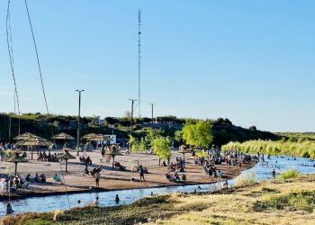 En el este, Omar Félix inauguró la nueva costanera «Los Tableros» y anticipó más espacios similares en otros distritos