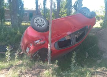 Vuelco sin heridos en General Alvear