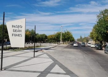 Robaron en un auto cerca de la rotonda del mapa