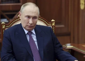 Putin pide perdón por el accidente de avión en suelo ruso, pero elude cualquier responsabilidad