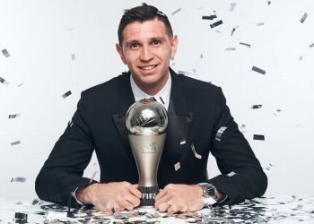 “Dibu” Martínez el mejor arquero del mundo y Garnacho ganó el Premio Puskas