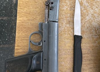 Menor intentó robar a punta de pistola y fue detenido