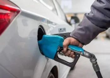 Nafta y gasoil: todos los descuentos de hasta el 30% para cargar combustible en diciembre de 2024