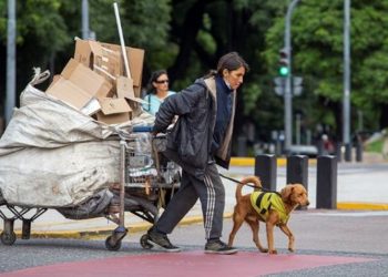 Aumenta la informalidad laboral en el país: 6 de cada 10 asalariados informales viven en un hogar pobre