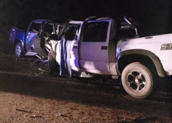Otra tragedia en Argentina: viajaban por la ruta, chocaron de frente contra otra camioneta y murieron