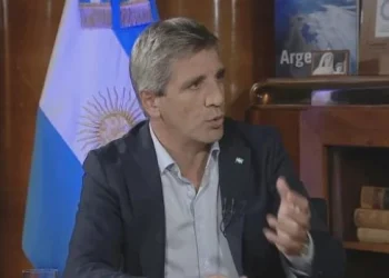 Caputo enfrió las expectativas de salida del cepo en el corto plazo