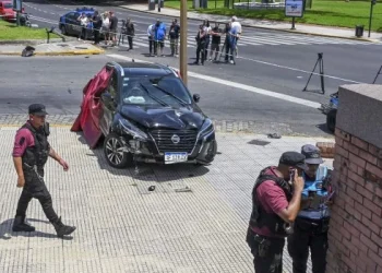 Atropelló a una pareja de turistas en pleno Recoleta: el hombre murió y la mujer está grave