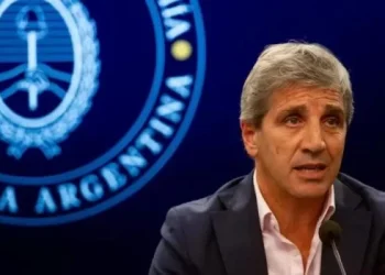 Caputo ya tiene los dólares para pagar los vencimientos de deuda de este año