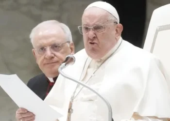 Francisco dice que «sembrar la esperanza» no es «decir palabras de cortesía»