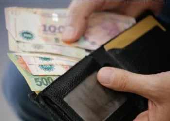 Según el Indec, los salarios subieron por encima de la inflación en noviembre