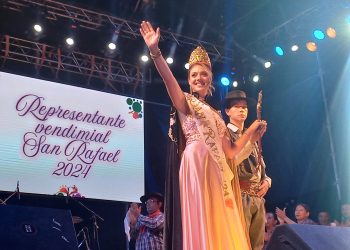 Vendimia 2025: se llevó a cabo la Vía Blanca de las Reinas y la Bendición de los Frutos