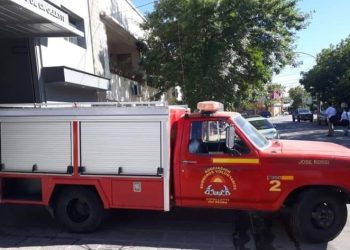 Bomberos de Rama Caída lanzaron una campaña solidaria para reparar su móvil