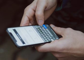 Preocupación en Estados Unidos: un chatbot incitó a un adolescente a matar a sus padres