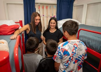 Mendoza bajó un 25% la cantidad de niños alojados en hogares y ya forman parte de una familia