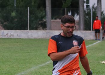 Fútbol local: Pilares y Cuadro Benegas ratificaron a sus entrenadores