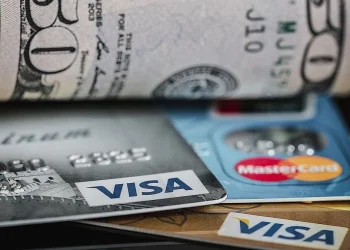 La medida del Banco Central sobre el débito en dólares y su “polémica” en Mendoza