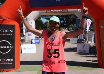 Tomás Taberna y Mónica Rugoso ganaron el Tetratlón El Nihuil