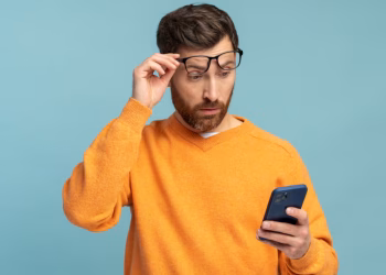 Estas son las dos estafas por WhatsApp más peligrosas de 2025: te roban la cuenta y vacían tu homebanking