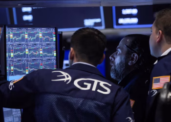 El riesgo país tocó su menor valor seis años: los motivos que explican la baja y la expectativa del mercado