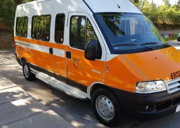 Contratar un transporte escolar costará hasta un 40% más caro que en el 2024