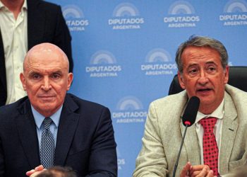 El apoyo de gobernadores peronistas destrabó el dictamen para suspender las PASO