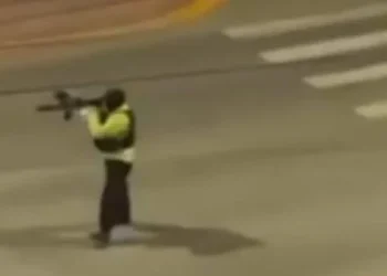 La policía de Ushuaia usó pistolas de paintball para marcar motos que evitaban los controles