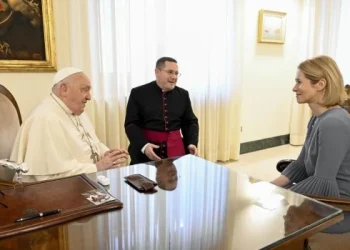 El Papa habló con Kallas de «la necesidad de una paz justa y duradera» por la guerra en Ucrania