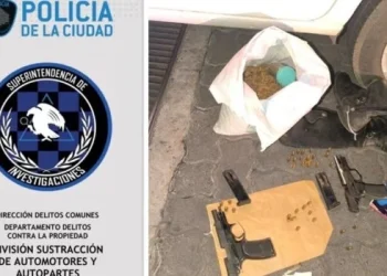 Arrestaron a dos policías bonaerenses que circulaban en contramano y con droga en el baúl