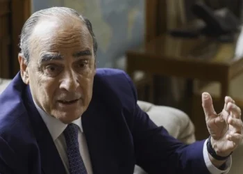 Guillermo Francos sobre los twets de Cristina: «Son textos largos que aburren»