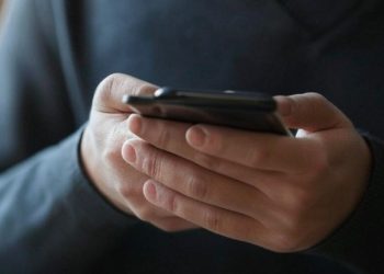 Google te escucha: así podés desactivar el micrófono de tu celular para proteger tu privacidad