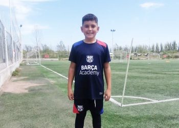 Un sueño en marcha: Bruno Pilato fue seleccionado para entrenar en La Masía y su familia busca apoyo para viajar a Barcelona
