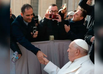 El cura mendocino que vive días cruciales en Roma por la salud del papa Francisco