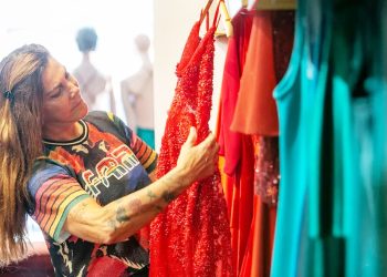 Vendimia: Dalila Tahan dio pormenores de la confección de los vestidos que usarán las candidatas a la corona