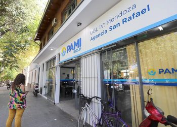 Multaron a PAMI Mendoza por no acatar la resolución judicial que lo obliga a entregar medicamentos gratuitos a jubilados