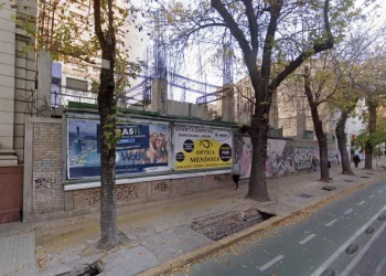Subasta: cerró la inscripción y en una semana se remata un histórico terreno en pleno centro de Mendoza