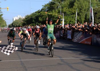 Vuelta de Mendoza: Leo Cobarrubia ganó la segunda etapa en San Rafael
