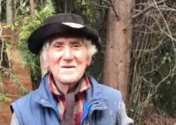 La emotiva despedida al hombre que murió en los incendios en El Bolsón: “Perdón, no pudimos salvarte”