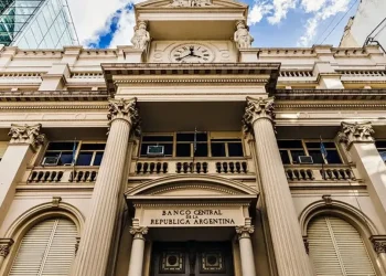 El BCRA proyecta una inflación del 23,2% para todo 2025 y un dólar a $1201 a fin de año