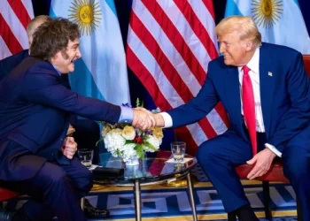 Trump está abierto a un pacto comercial con Argentina y califica a Milei de «gran líder»