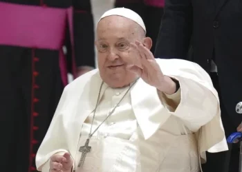 Francisco registró mejoras ligeras en la motricidad y en la respiración