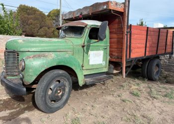 Rescate histórico: un camión International de 1946 volvió a rodar en San Rafael